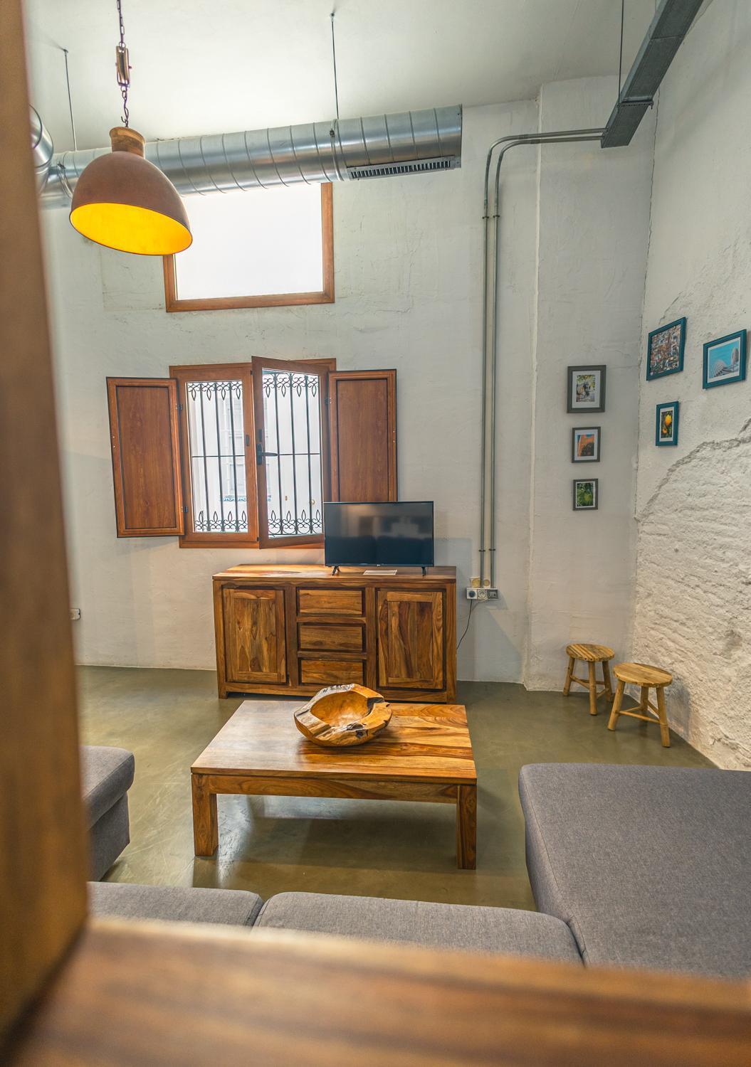 Loft-style Ground Floor Flat * Sewilla