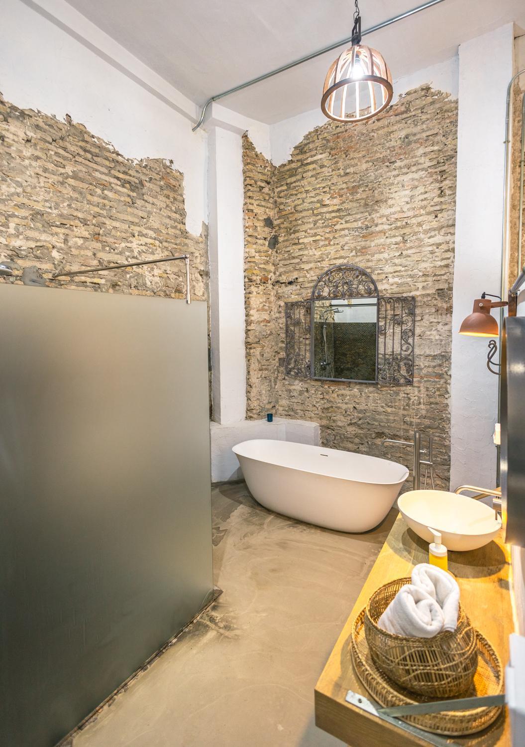 Loft-style Ground Floor Flat * Sewilla